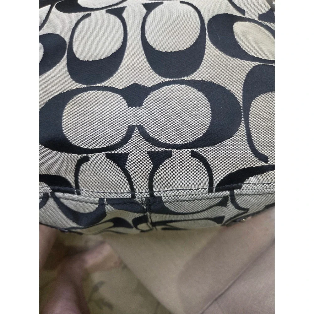 C192 Coach Zoe signature bag - Picture 7 of 9